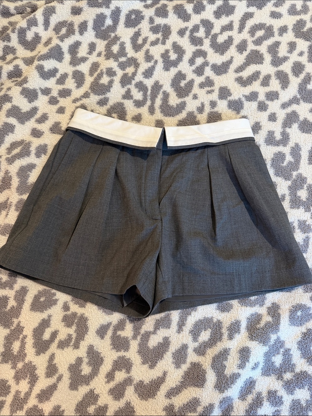 Aritzia Gray High-Waist Tailored Shorts with White Waistband